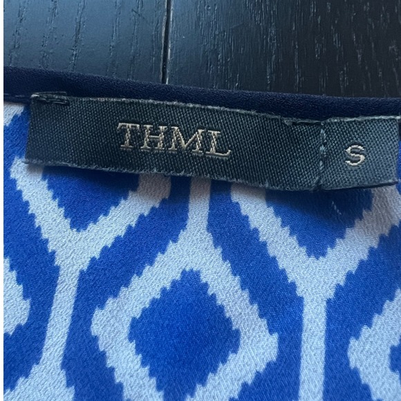 THML women's blue/white geometric sleeveless blouse w embroidery - Small

. - Picture 4 of 4